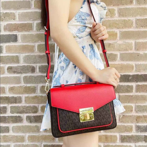 Gaby’sBags💕NWT Michael Kors Crossbody - Picture 2 of 3